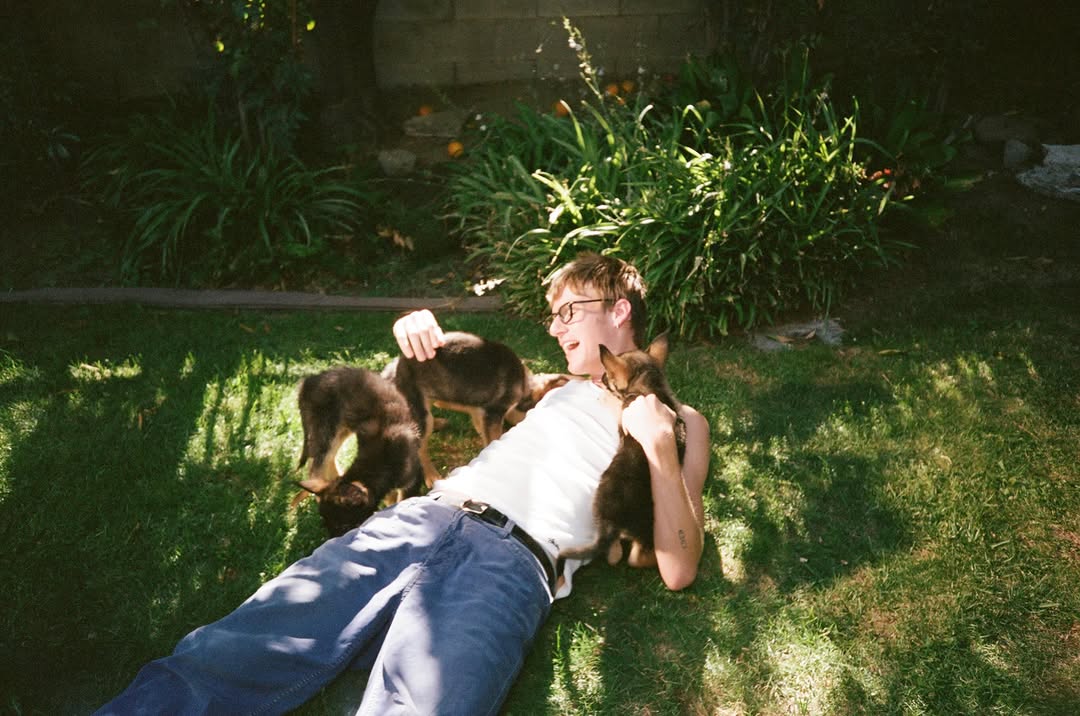 Discovery splash banner for Malcolm Todd Discord server
